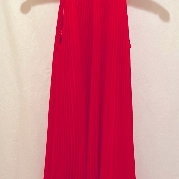 GUESS Pleaded Knee Length  Dress. Vibrant Color! - Picture 4 of 6